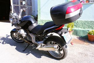 Moto Guzzi Breva 850