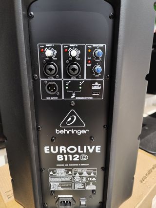 Altavoz Behringer activo autoamplificado 1000W