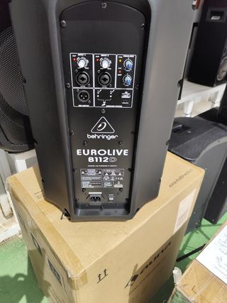 Altavoz Behringer activo autoamplificado 1000W