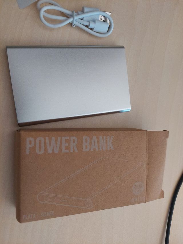 Power Bank 4000 mAh - Plata