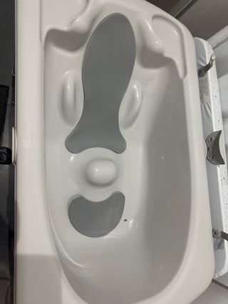 Cambiador  Jane con bañera y etc descripción.