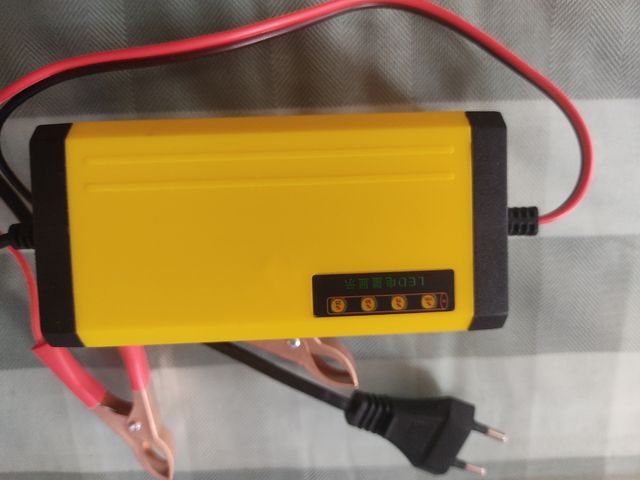 Cargador Batería 12V Inteligente