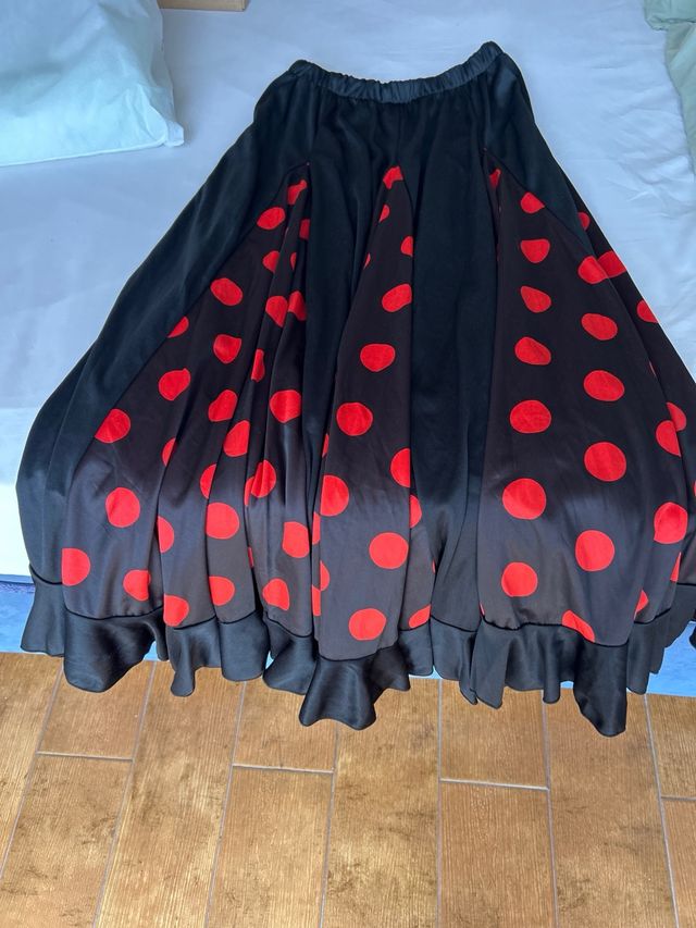 Falda Flamenca lunares roja y negra