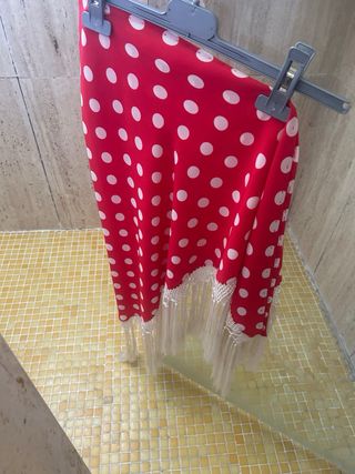Traje Flamenca lunares rojo con Mantocillo a juego