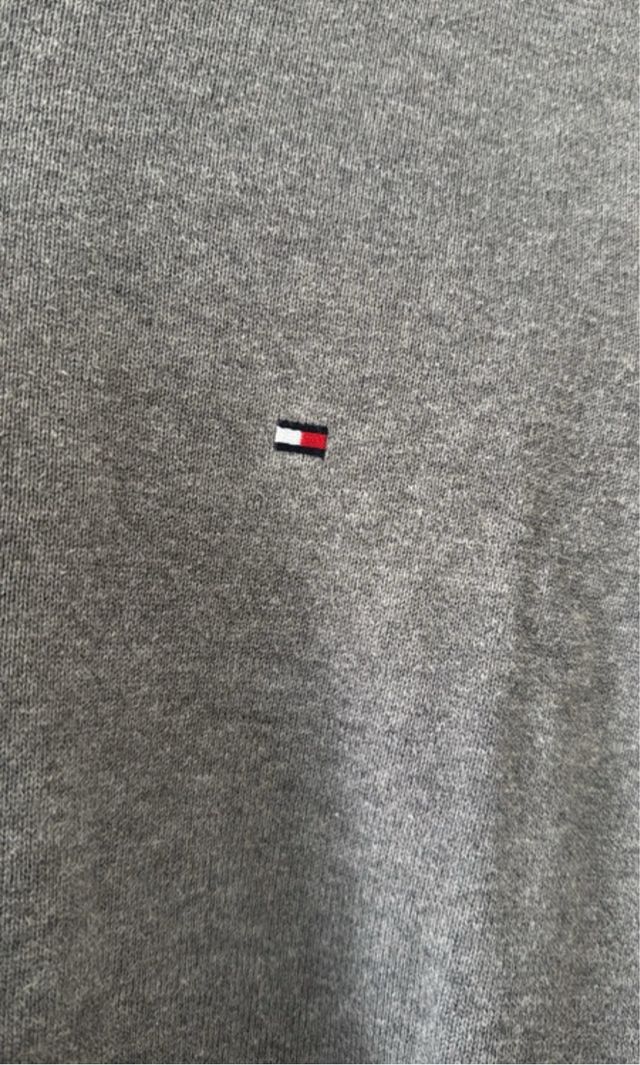 Suéter Tommy Hilfiger Gris