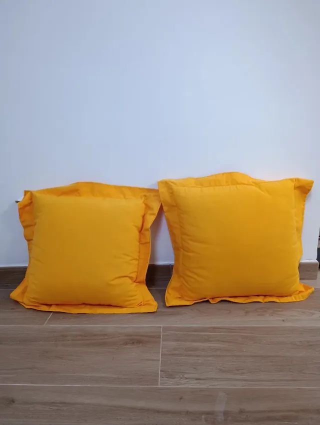 2 Cojines Amarillos - Decoración