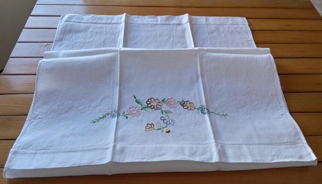 Asciugamani ricamo floreale