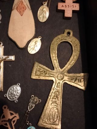 10 Crocifissi & Ciondoli Vari