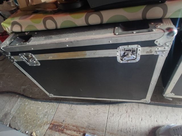 BEAM 200 - 2 Cabezas 5R  200w+  Flightcase pack