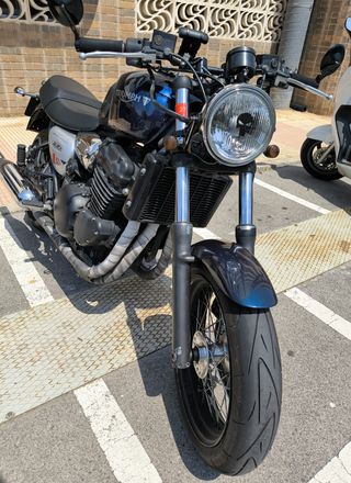 Triumph Legend TT 900 (2000)