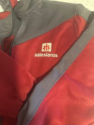 Chaqueta Salesianos rojo-gris