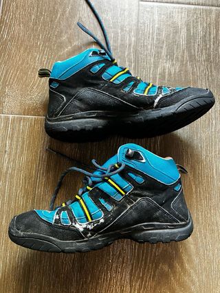 Botas trekking Quechua niño