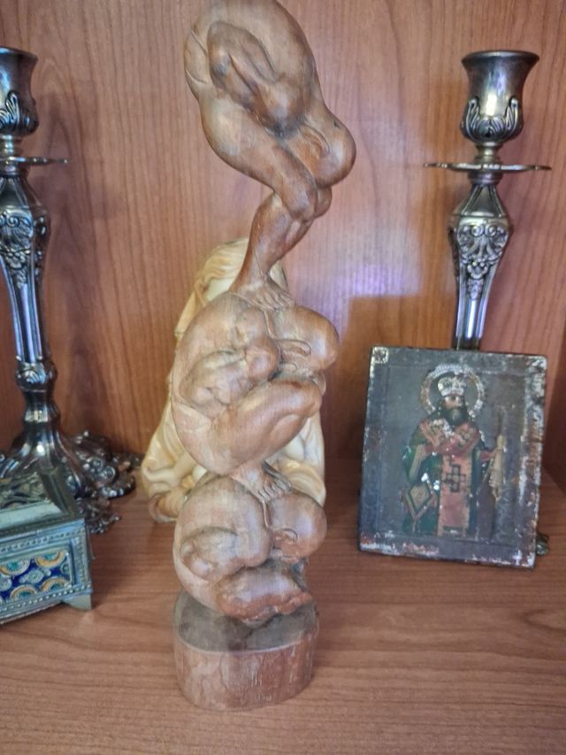 Escultura madera tallada