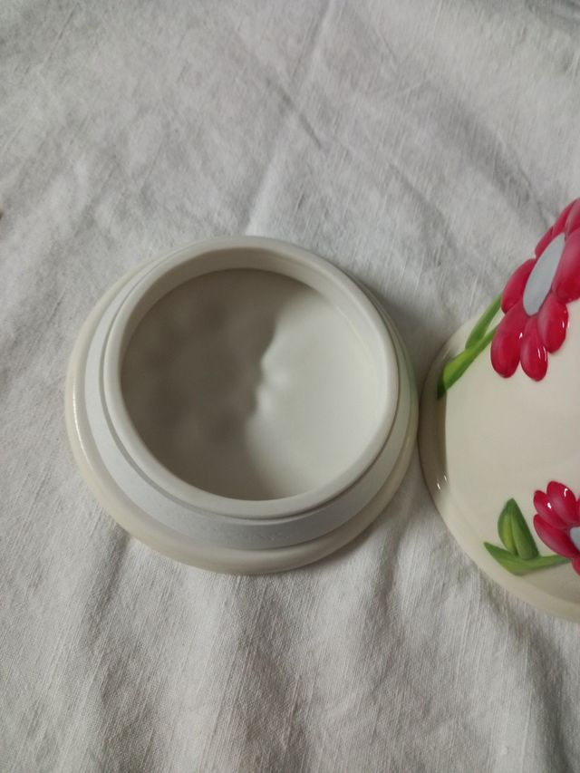 Barattolo Ceramica Fiori Rossi Gallina