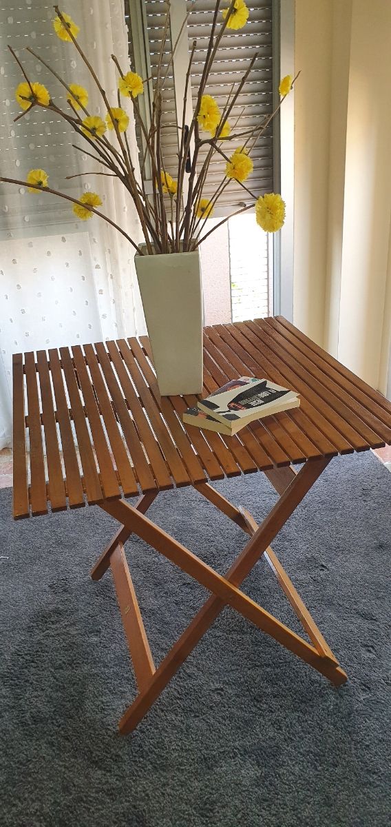 Mesa plegable madera ( buena calidad)