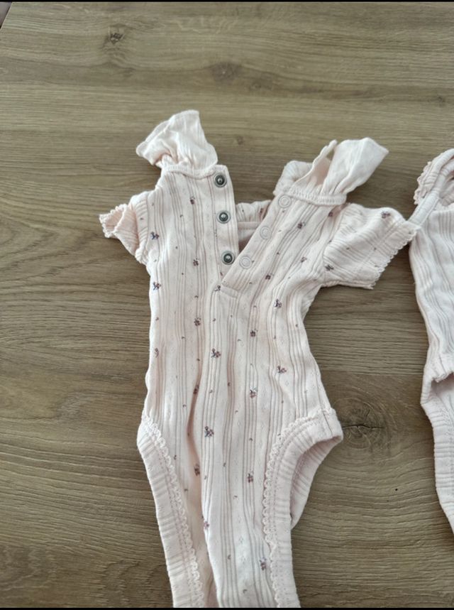 3 Bodys Bebé Rosa y Blanco