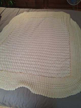 Mantas de ganchillo beige