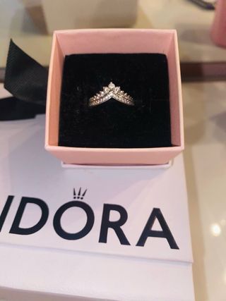 Anillo Pandora Corona Plata, con todas las cajas 