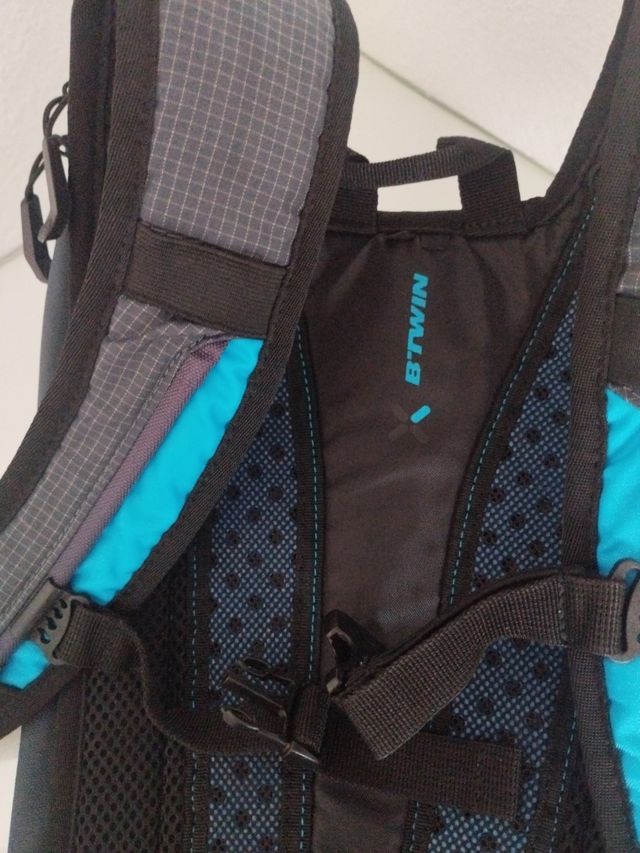 Mochila Btwin ciclismo negra-turquesa