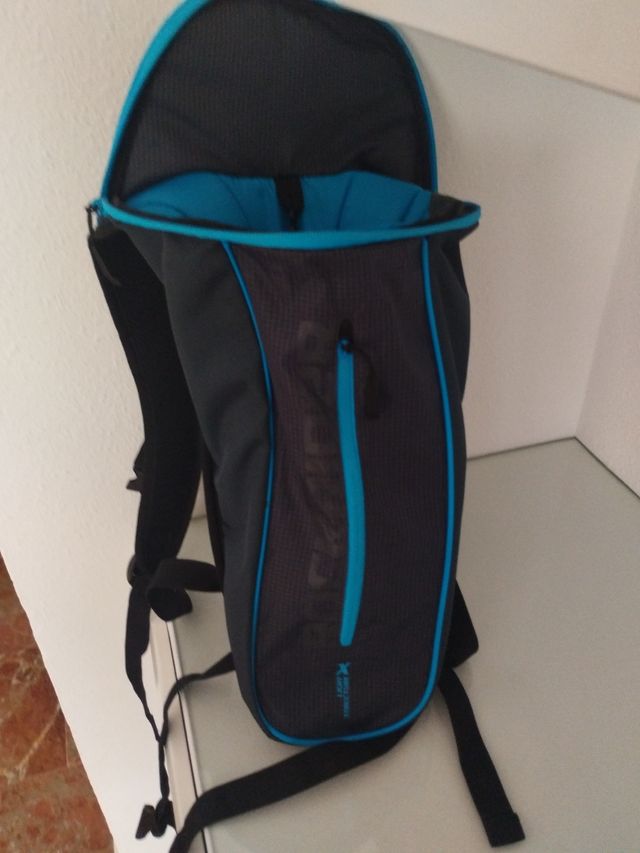 Mochila Btwin ciclismo negra-turquesa