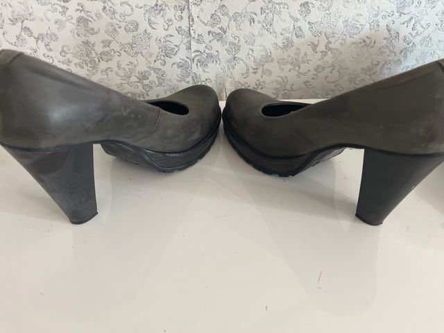 Zapatillas Mustang piel gris efecto gastado