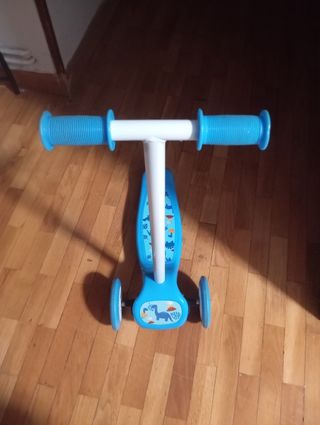 Patinete infantil azul