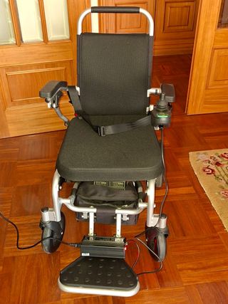 Silla de ruedas eléctrica plegable