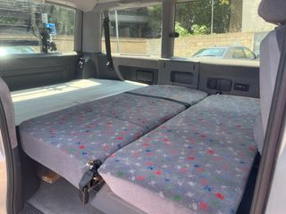 Furgoneta camperizada Mercedes Vito del año 2000