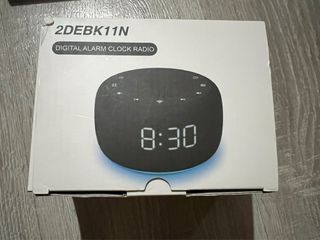 Reloj despertador radio digital 2DEBK11N