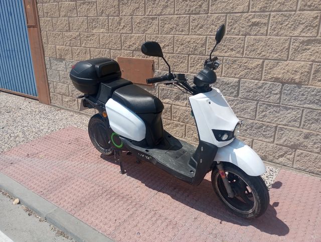 Moto eléctrica Scutum 125cc
