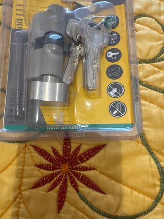 Bombin alta seguridad + 10 llaves