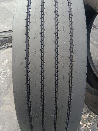 Neumáticos Kumho 255/70/22.5 usados
