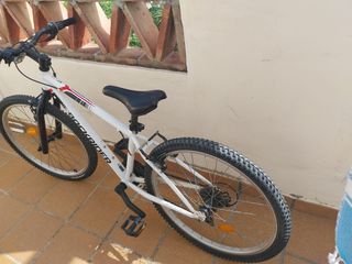Bicicleta Rockrider 24" blanca