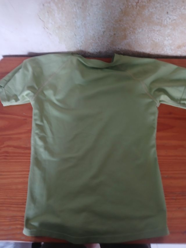 Camiseta Quechua verde oliva
