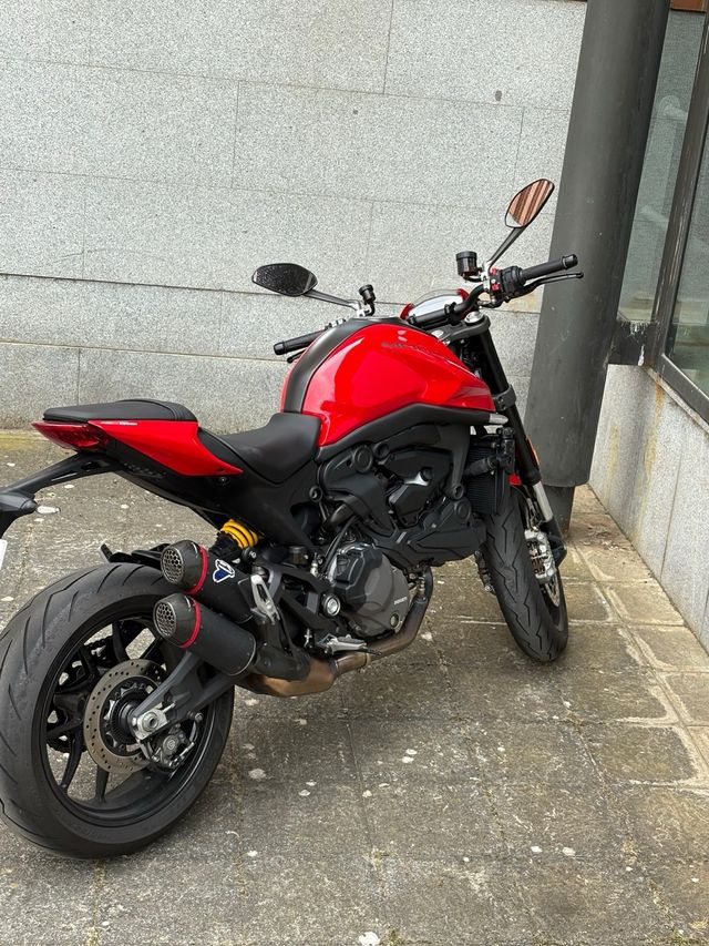 Ducati Monster 937cc +