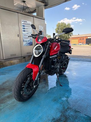 Ducati Monster 937cc +