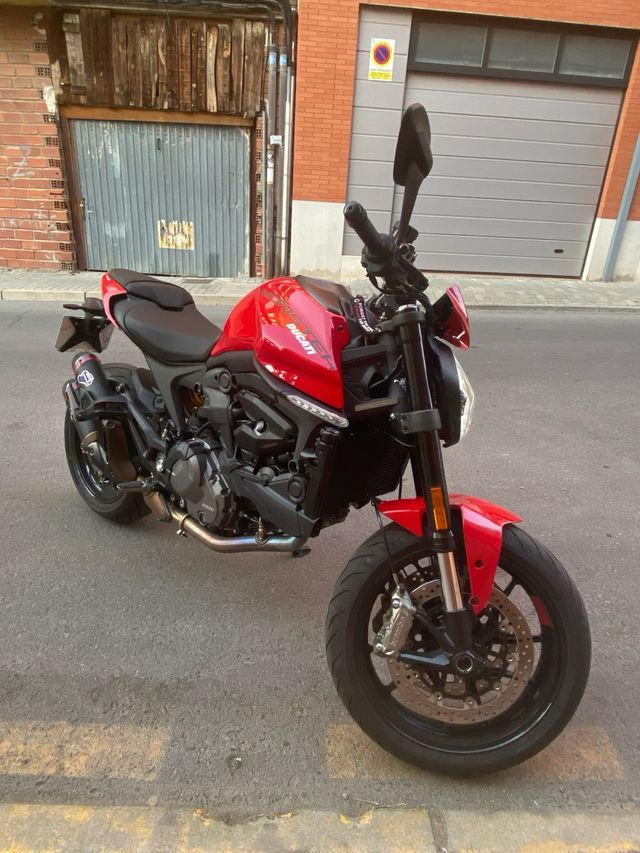 Ducati Monster 937cc +