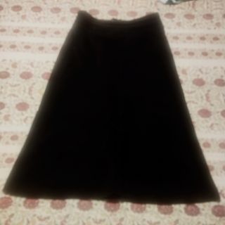Falda negra de pana 