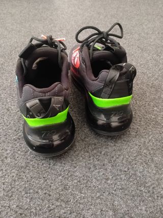 Nike Air Max 720 - MX-720-818-zapatillas negras 
