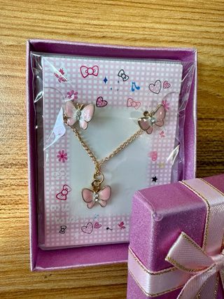 Set collar + pendientes mariposa niña rosa NUEVO