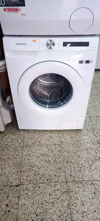 Lavadora Carga Frontal Samsung 
10 . 5 KG 