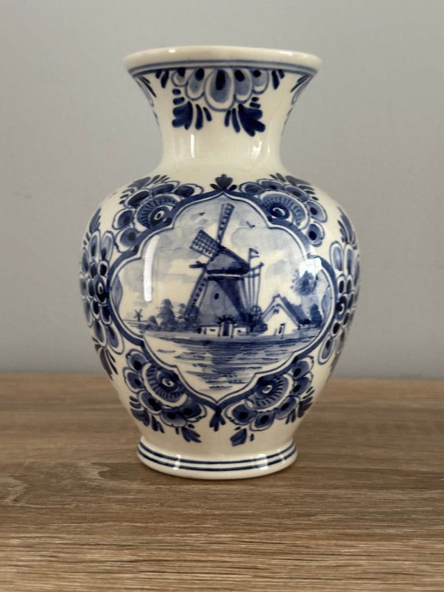 BOTELLA Y JARRON DE CERAMICA DE DELFT (HOLANDA)