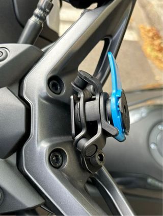Soportes Tmax 560  
gps quadlock
valido 2022/2025
