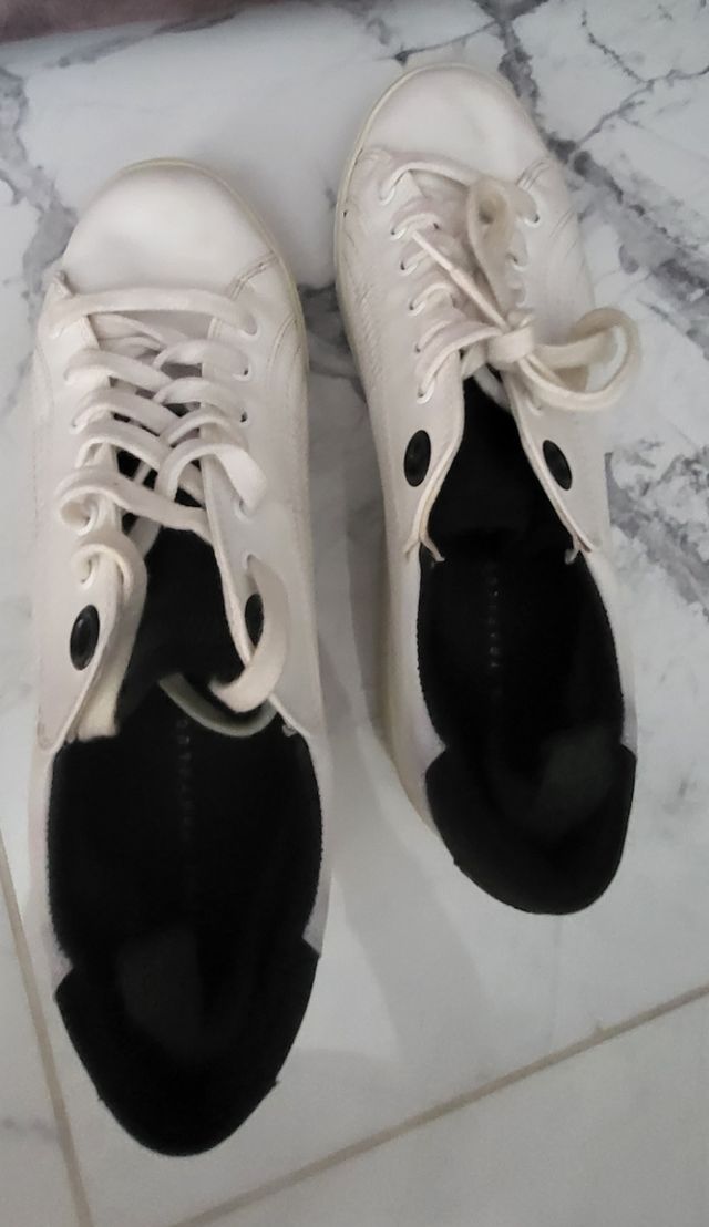 Zapatillas Zara blancas