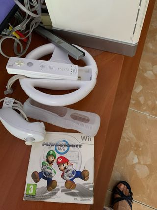 Wii + Mario Kart - Consola en buen estado
