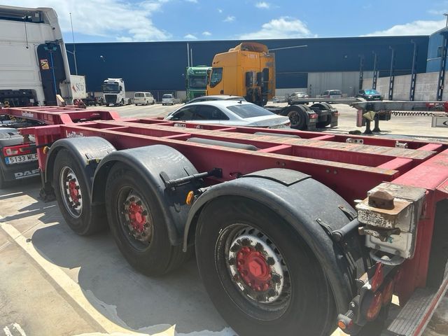 Semiremolque portacontenedores extensible Lecitrai