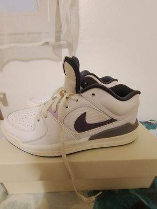 Air Jordan Zapatillas - Blancas y violetas