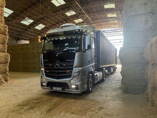 Cabeza tractora mercedes actros