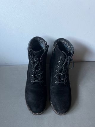 Botines Xti ante negros