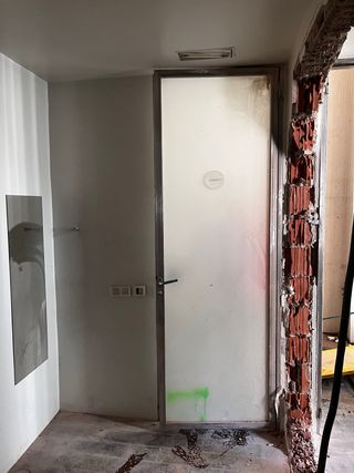 Puerta acero inoxidable con vidrio